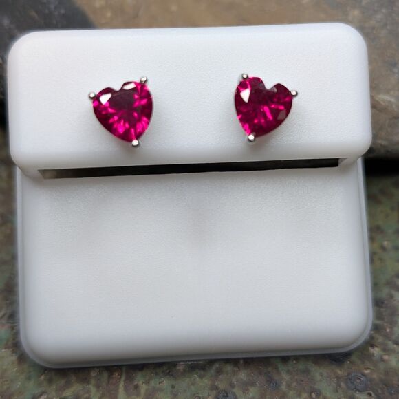 Sterling Silver Ruby Red Corundum Stud Earrings – 6mm – 1.56 CTTW - Picture 1 of 3